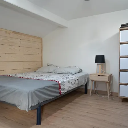 Au Petit Meuble Du Centre *