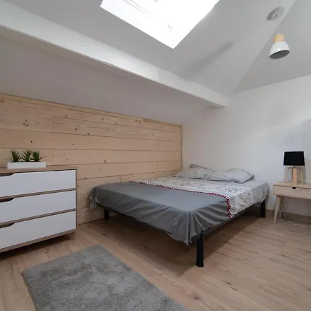Appartement Au Petit Meuble Du Centre